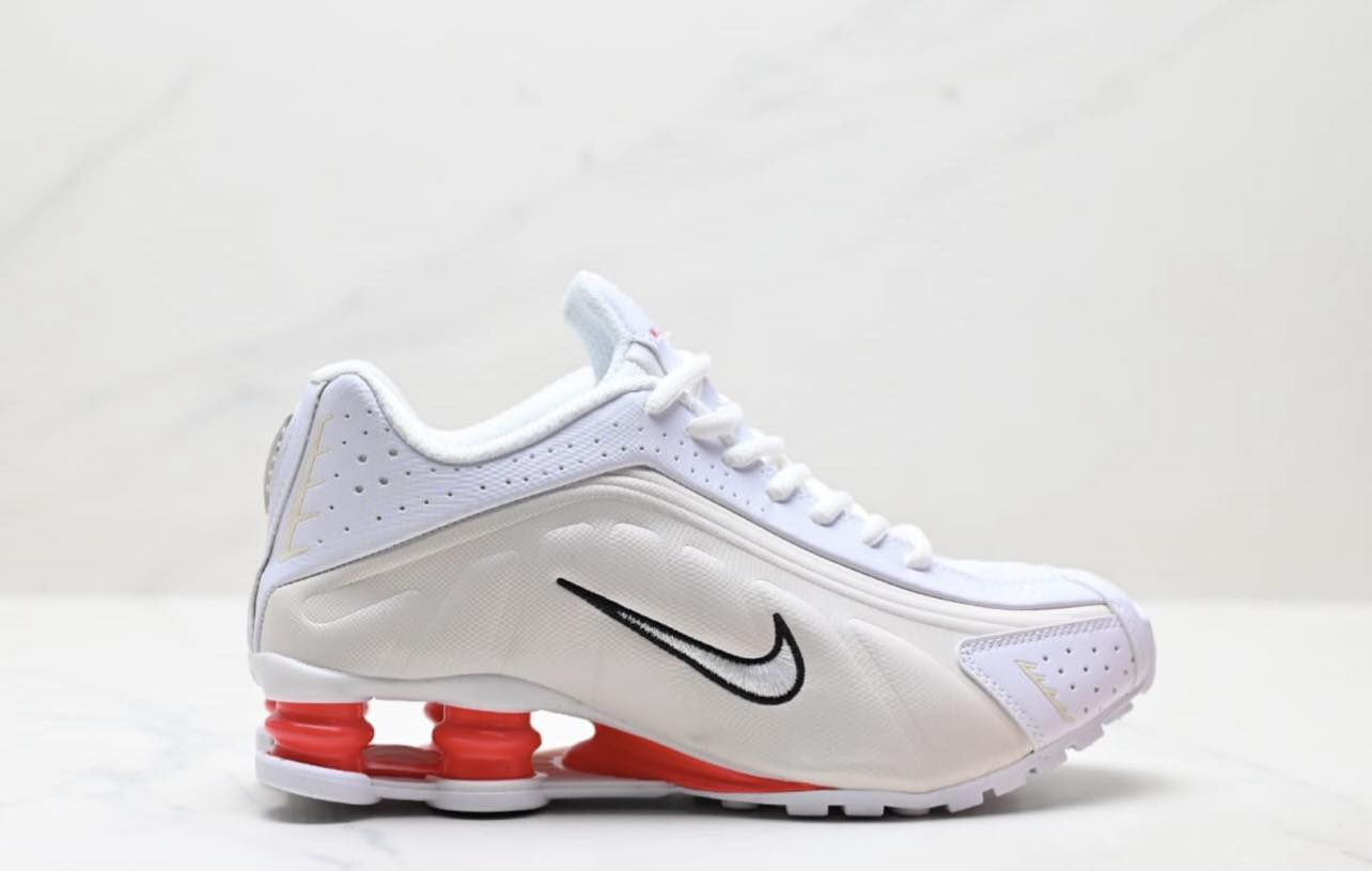 Nike Shox R4